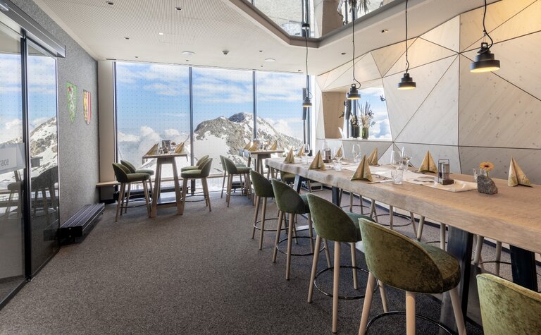 Genuss im Dachstein Gletscherrestaurant | © Harald Steiner