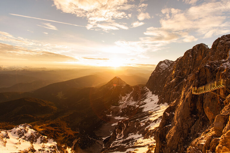 Magischer Sonnenuntergang am Dachstein | © Benjamin Bischofer