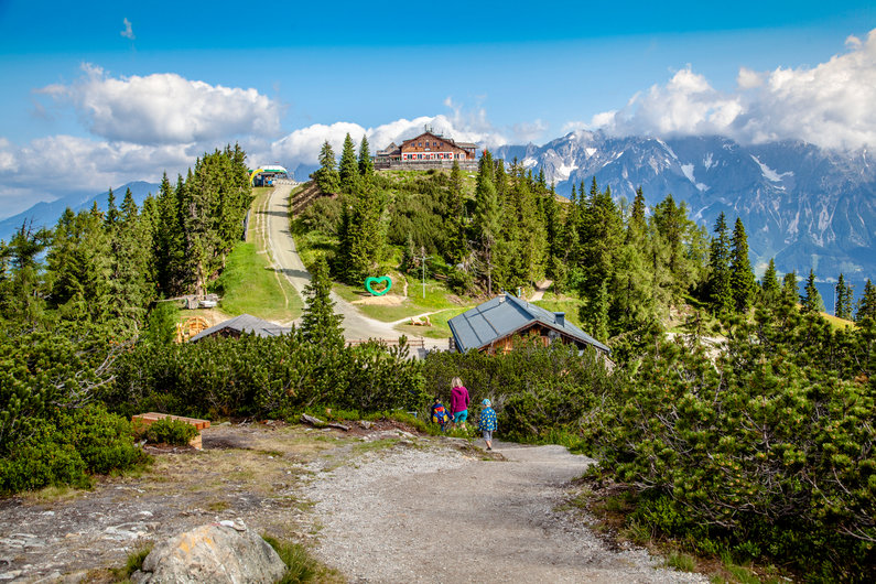 Die Hochwurzen bietet - im Winter wie im Sommer - Highlights für Jedermann. | © Thomas Kovacsics
