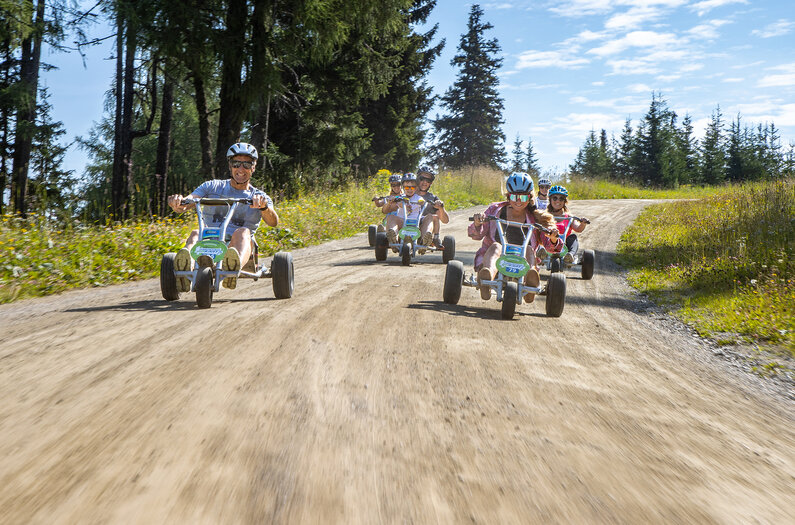  Go-Kart fahren auf unserer 7km langen Bahn. | © Harald Steiner