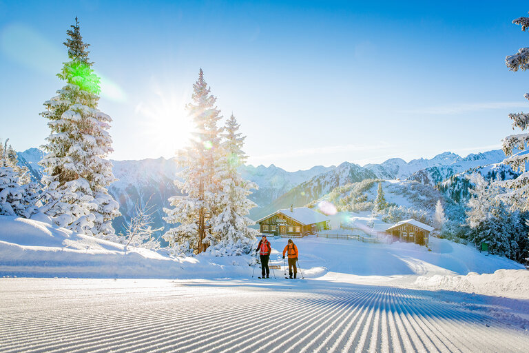 Oben angekommen, genießen Sie das Panorama welches Ihnen unsere Berge bieten. | © René Eduard Perhab
