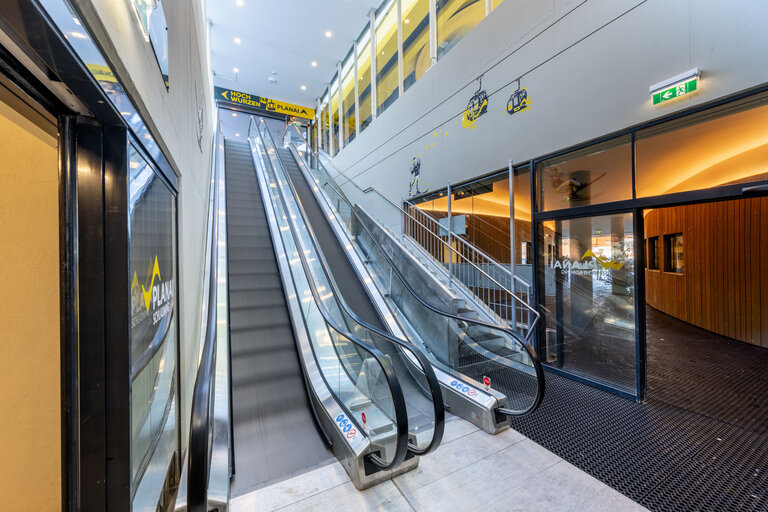 Rolltreppen Auf- & Abgang Wintersportzentrum WEST | © Harald Steiner