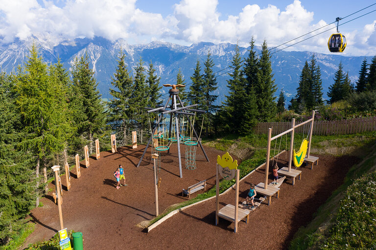 Planai main gondola - Imprese #2.4 | © Josh Absenger