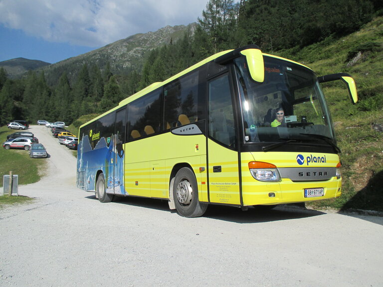With the Planai hiking bus to the Ursprungalm | © Planai