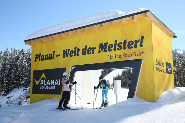 Skiline photo start at the Lärchkogel mountain station | © Herbert Raffalt
