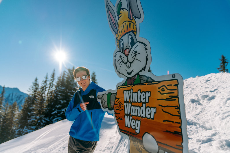 Enjoy an amazing panorama at the Winter hiking track Planai | © Chrisitne Höflehner