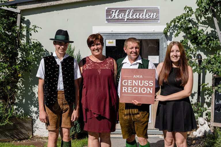 Fam. Rudorfer, Perwein BIO Milch | © Martina Siebenhandl
