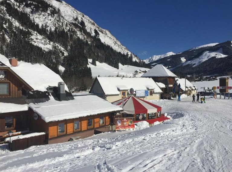Direkt an der Talstation | © Base Camp