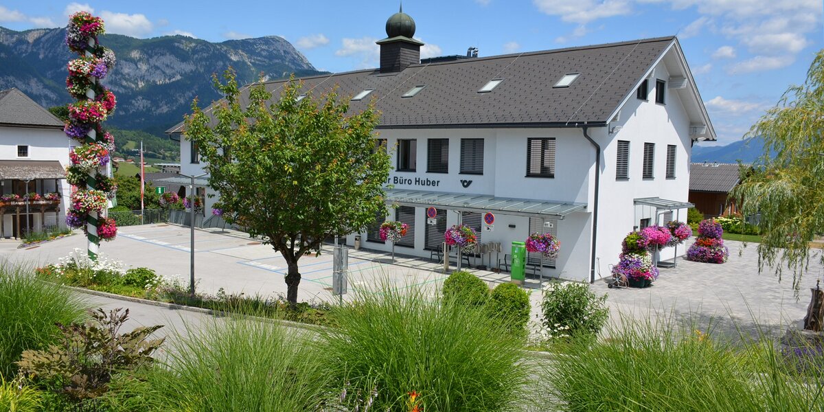 Schlossplatz mit Rathaus der Markgemeinde Haus | © Marktgemeinde Haus
