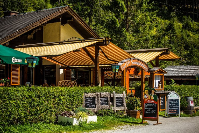 Eingang zum Seewigtal Stüberl | © TVB Haus-Aich-Gössenberg@René Eduard Perhab