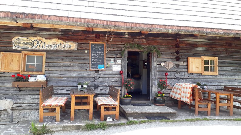 Eingang Ritzingerhütte | © TVB Haus-Aich-Gössenberg