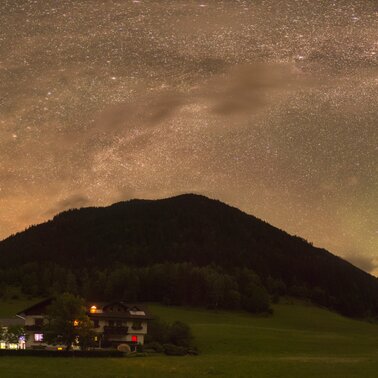 Nachthimmel mit Sölkstub´n | © Zoltán Kolláth