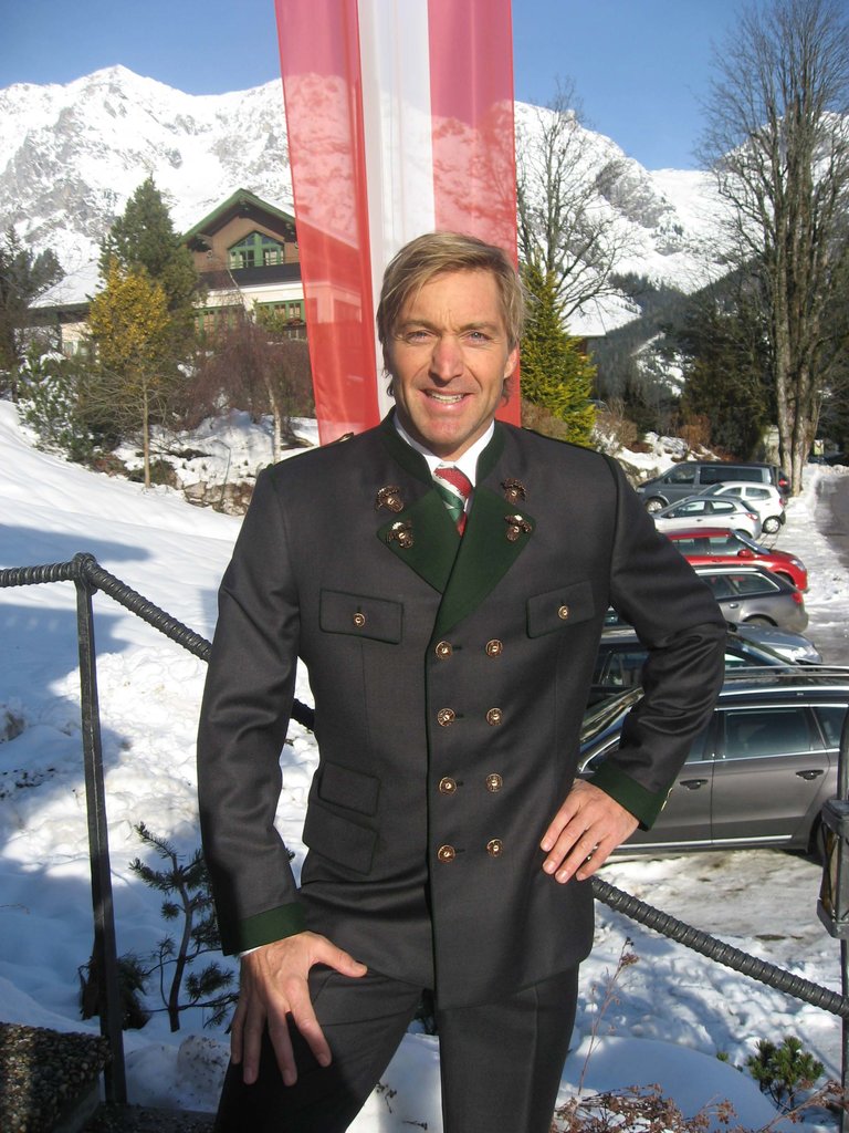Mann im Janker. | © Sportmoden Schrempf