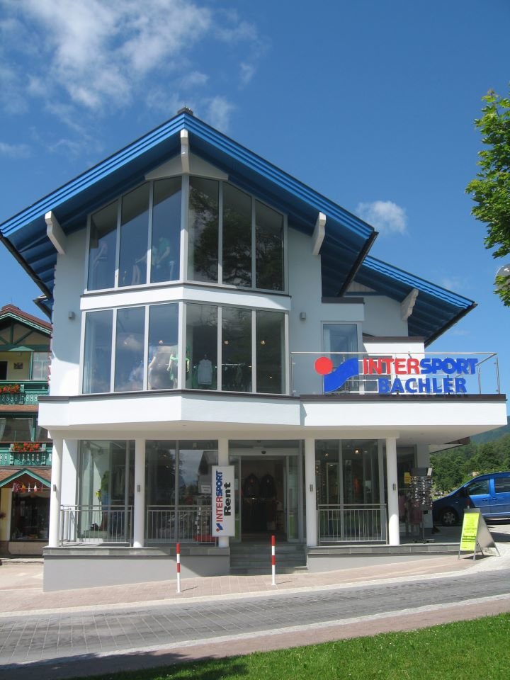 Sportgeschäft in Ramsau Ort.  | © Intersport Bachler