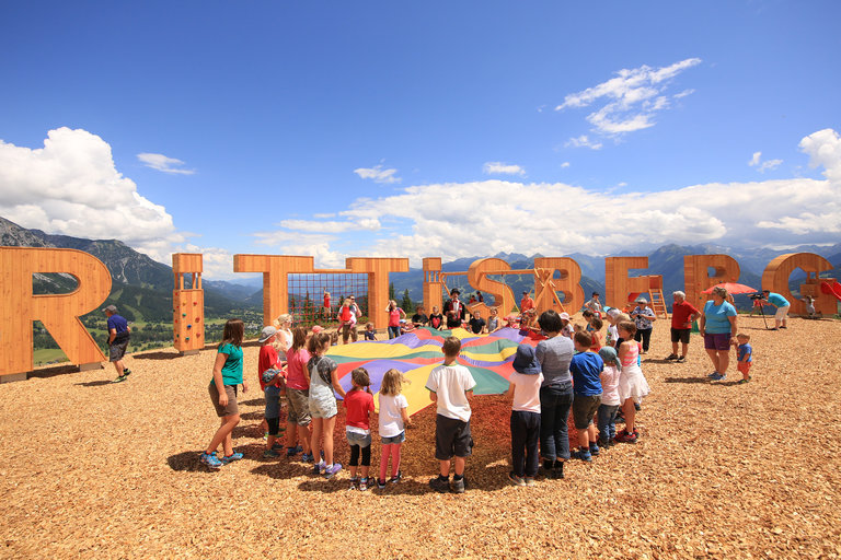 Gruppe Kinder am Spielen am Rittisberg | © Hans-Peter Steiner