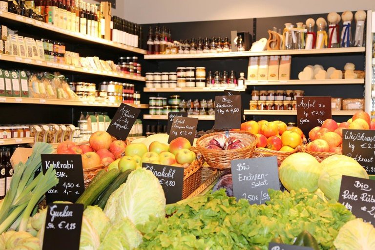 Verkauf von lokalen Produkten. | © pur Styria - der Dorfladen