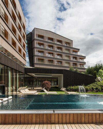 Fassade Sommer | © Falkensteiner Hotel Schladming/ Fotograf Walter Luttenberger