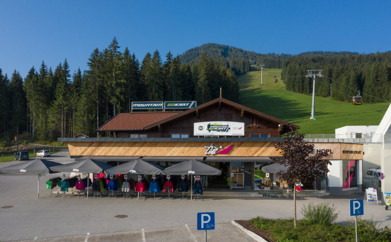 Ski-Lenz Reiter GmbH & Co KG | Gipfelbahn Hochwurzen | Sport 2000 - Imprese #2.2 | © Ski Lenz