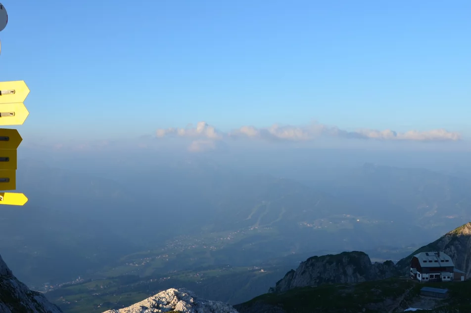 Guided glacier hike - Impression #1 | © Tourismusverband Schladming-Dachstein/Erlebnisregion Schladming-Dachstein