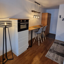 Kitchen with bar