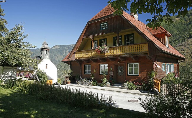 Unser Appartementhaus im Sommer