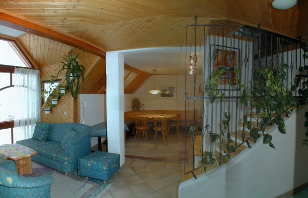 Studio 04