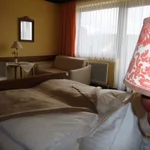 Pomiń zdjęcie Pokój trzyosobowy, prysznic lub wanna, WC, balkon