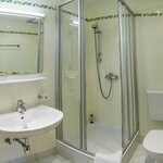 Pomiń zdjęcie Einzelzimmer mit Dusche, WC