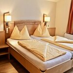 obrázek double room with shower or bath tube, WC