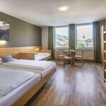 Pomiń zdjęcie Fünfbettzimmer