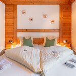 Photo of double room with shower, WC