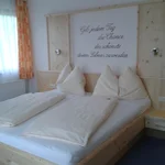 Pomiń zdjęcie Dreibettzimmer mit Dusche, WC