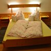 obrázek room with 4 beds with shower, WC