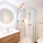 Photo of Apartment, shower, toilet, 2 bed rooms