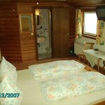 Pomiń zdjęcie Doppelzimmer mit Dusche, WC, Ferienhaus